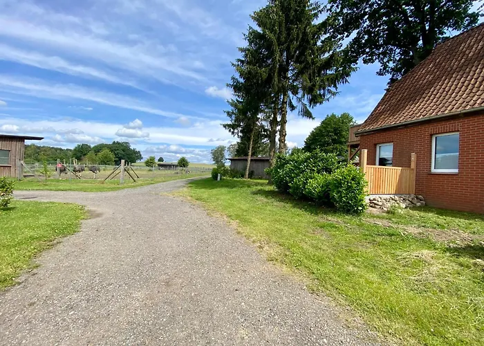 Straussenblick - Keine Monteure * Бад-Фаллингбостель